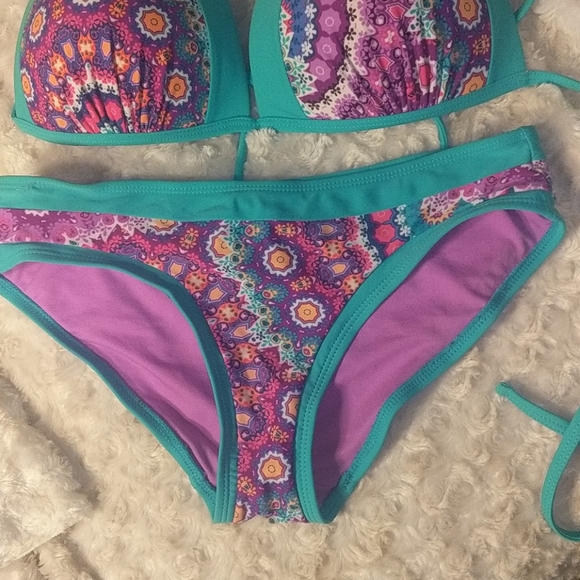 No Boundaries Bikini L top S bottoms - Picture 3 of 8